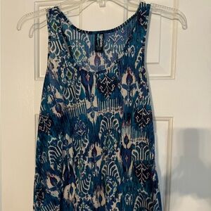 Weavers Sleeveless Blue Allover Print Top Medium